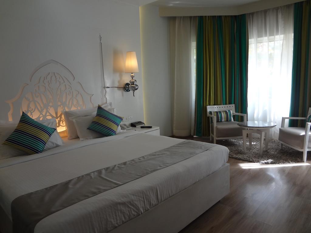 Hotel Sea Princess Мумбаи Экстерьер фото