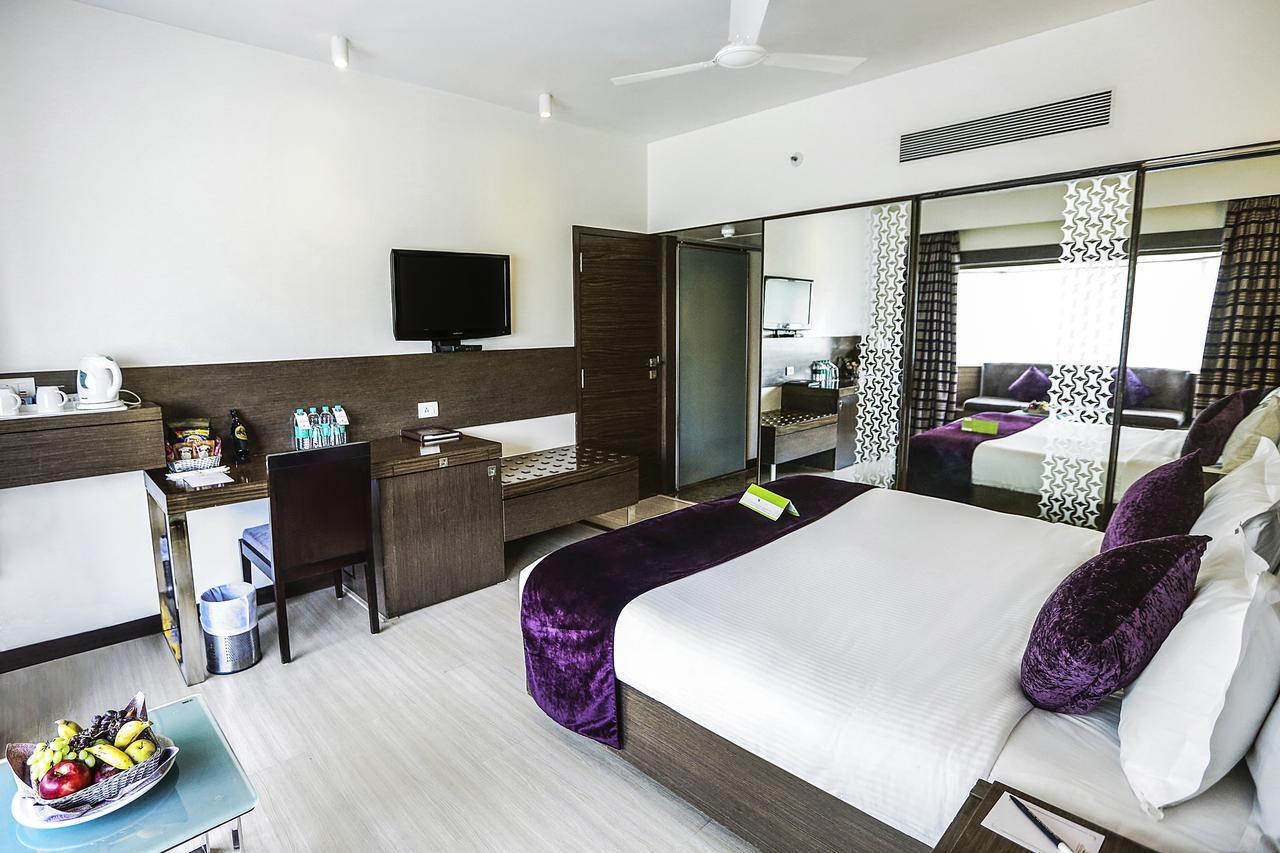 Hotel Sea Princess Мумбаи Экстерьер фото